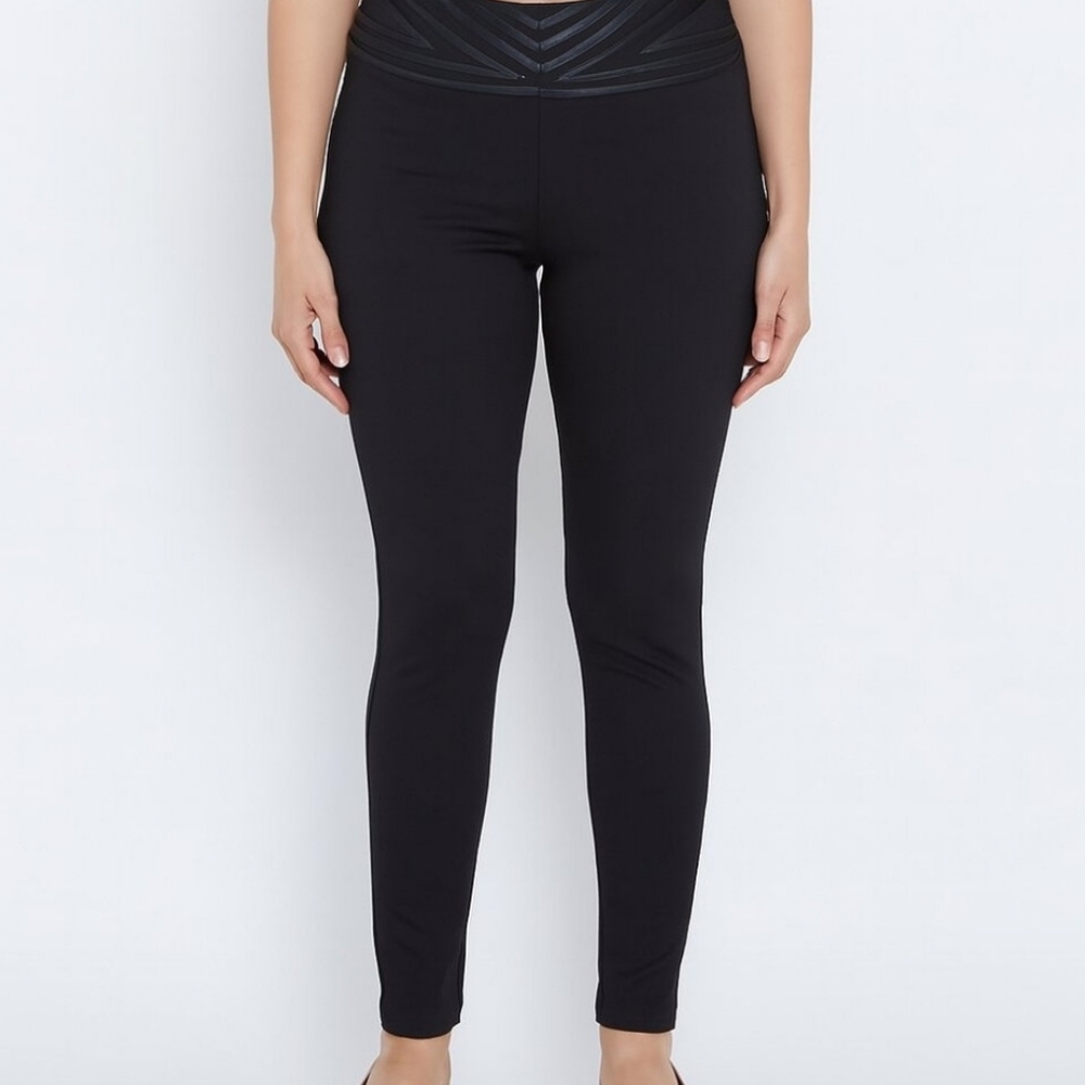Carmen Marc Valvo Black Leggings with Glossy Accents